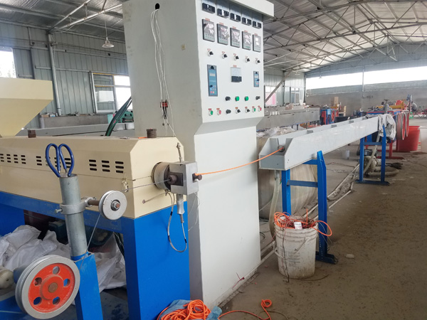 廠(chǎng)家生產(chǎn)車(chē)間